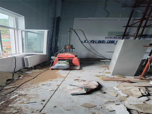 五峰地基基础下沉墙体裂缝加固注浆顶升施工